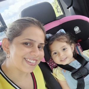 Meet your Posher, Roxana maría